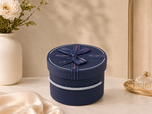 Coffret cadeau rond Premium avec ruban – Couleur Bleu Marine